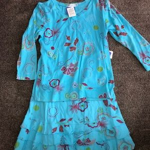 Three-quarter sleeve top and skirt set